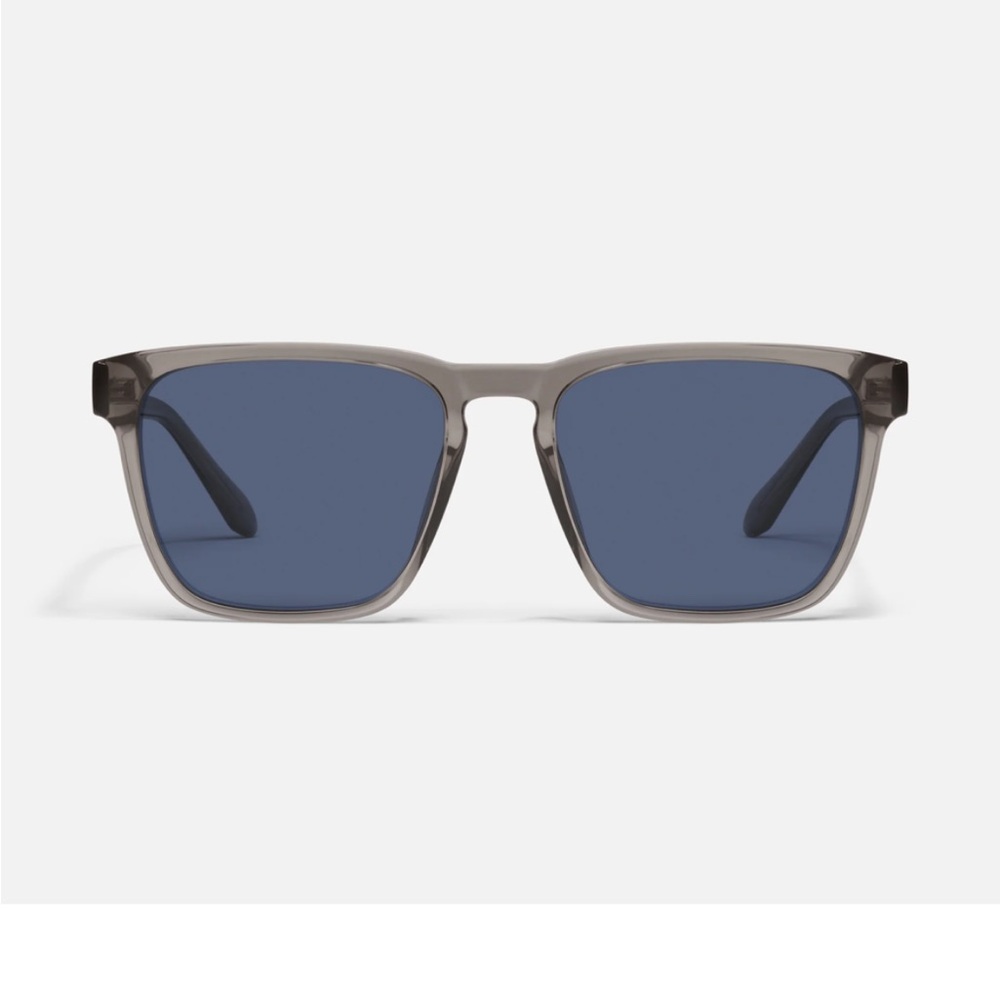 Quay Sunglasses unplugged gray navy polarized